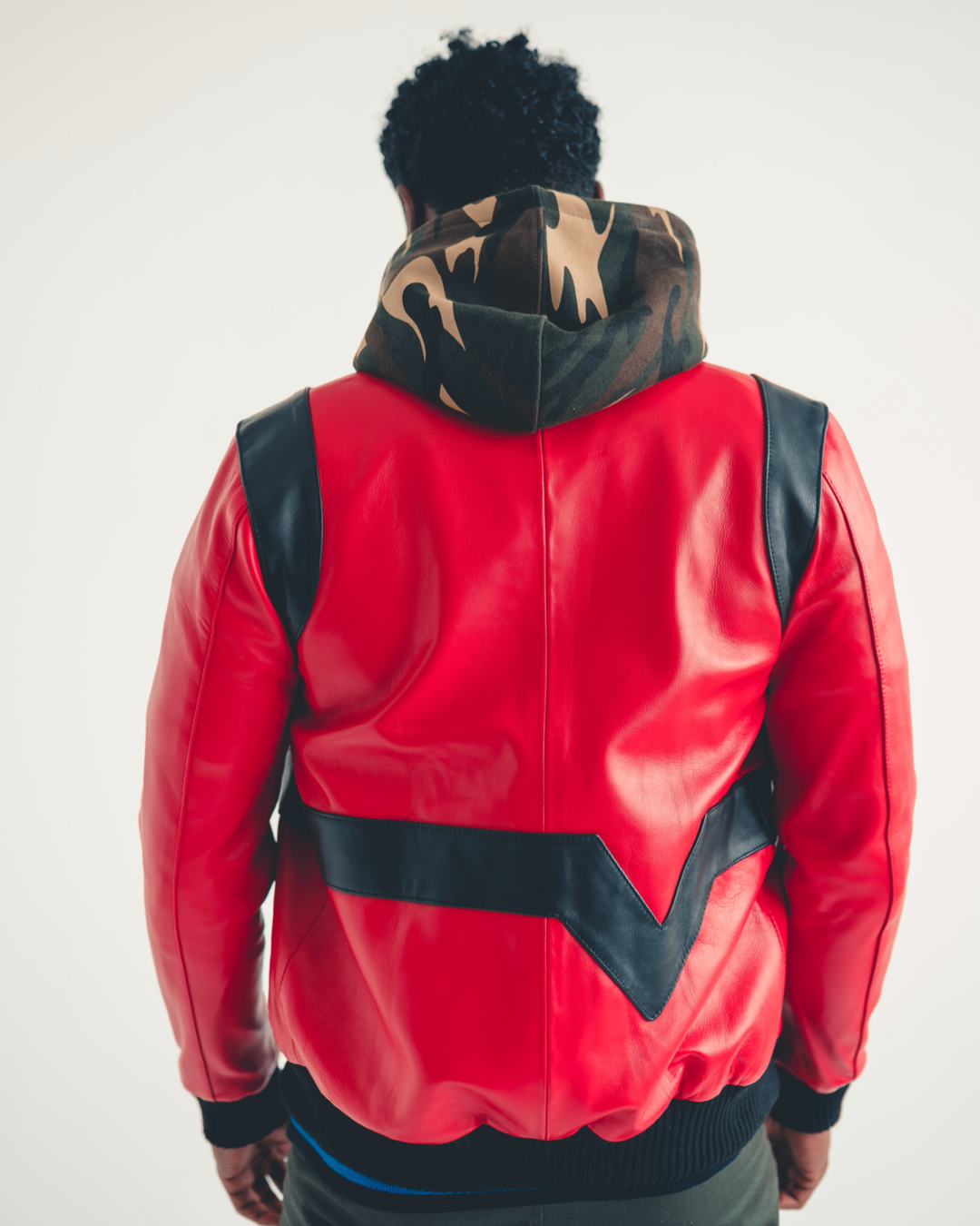 The Valley Bomber (Red/Black)